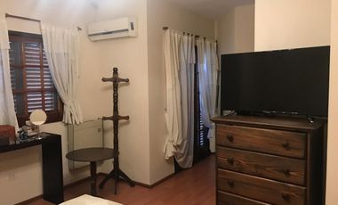 VENTA - TAPIALES - EXCELENTE DUPLEX 4 AMBIENTES CON GARAJE  AL FRENTE