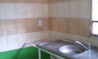 Departamento en ALQUILER con un dormitorio en Monte Grande, sin chicos ni mascotas.-