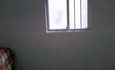 Departamento en ALQUILER con un dormitorio en Monte Grande, sin chicos ni mascotas.-
