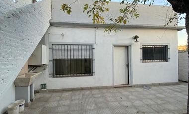 Casa en alquiler en Aldo Bonzi