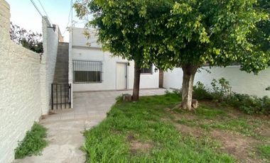 Casa en alquiler en Aldo Bonzi