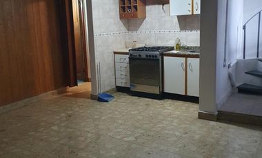 Casa al frente , 3 amb c/coch. El Palomar