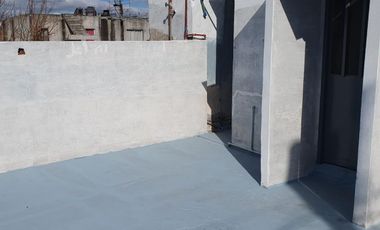 Casa al frente , 3 amb c/coch. El Palomar