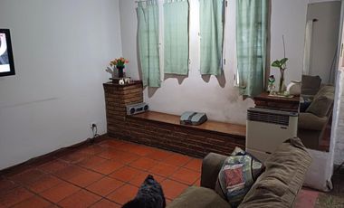 Casa de tres ambientes a la venta en Jose C Paz
