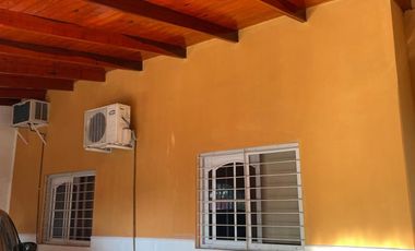 Excelente casa en una planta, 3 dormitorios