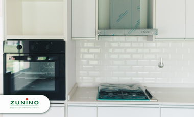 Hermosa casa de cinco ambientes en Pilar a la venta