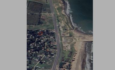 VENDO CASA 4 AMB CON LOSA GRAN PARQUE A METROS DE LA COSTA