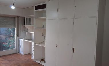 ** APTO CREDITO ** Departamento de 1 Amb ** A Mts de la Estacion **