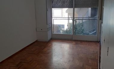 ** APTO CREDITO ** Departamento de 1 Amb ** A Mts de la Estacion **