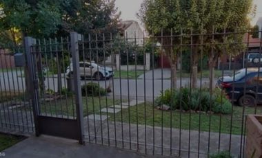 VENDO CHALET 4 AMBIENTES EN BARRIO SAN CARLOS