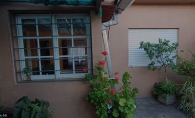 VENDO CHALET 4 AMBIENTES EN BARRIO SAN CARLOS