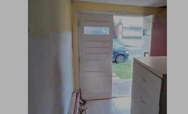 VENDO CHALET 4 AMBIENTES EN BARRIO SAN CARLOS