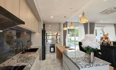6 Bedroom Villa for sale in San Na Meng, Chiang Mai