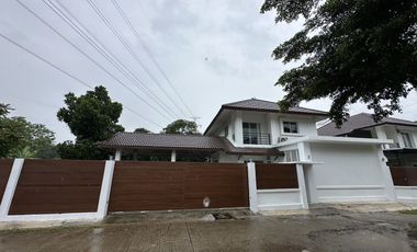 4 Bedroom house for SALE at Moo Baan Sintana