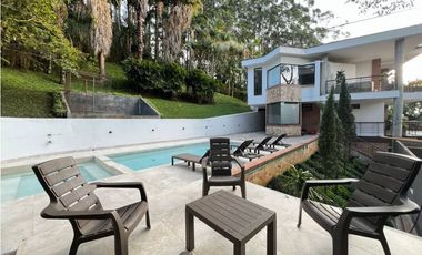 Casa para Arriendo Amoblado en el Poblado San Lucas