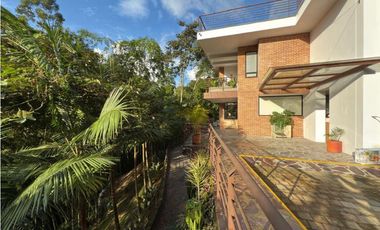 Casa para Arriendo Amoblado en el Poblado San Lucas