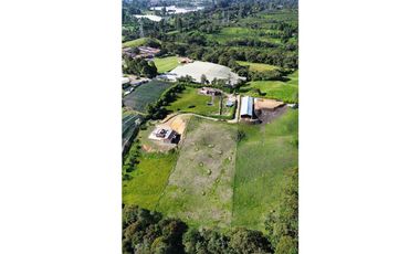 SE VENDE LOTE EN LA CEJA SE PUEDE SUBDIVIDIR
