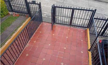Casa Urbana a la Venta en La Mesa Cundi