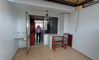 Casa Urbana a la Venta en La Mesa Cundi