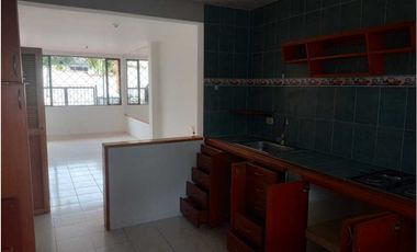 Casa Urbana a la Venta en La Mesa Cundi