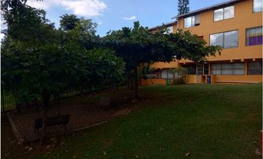 Casa Urbana a la Venta en La Mesa Cundi