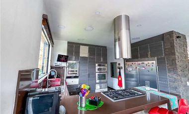 SE VENDE CASA CAJICA