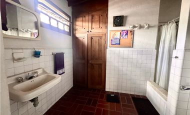 Venta Casa Independiente Poblado Aguacatala 2 por Eafit