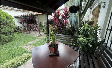 Venta Casa Independiente Poblado Aguacatala 2 por Eafit