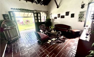 Venta Casa Independiente Poblado Aguacatala 2 por Eafit