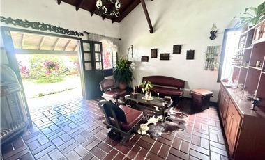 Venta Casa Independiente Poblado Aguacatala 2 por Eafit