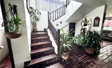 Venta Casa Independiente Poblado Aguacatala 2 por Eafit