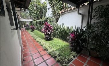 Venta Casa Independiente Poblado Aguacatala 2 por Eafit