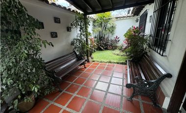 Venta Casa Independiente Poblado Aguacatala 2 por Eafit