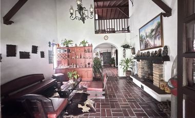 Venta Casa Independiente Poblado Aguacatala 2 por Eafit