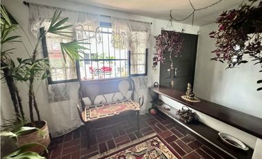 Venta Casa Independiente Poblado Aguacatala 2 por Eafit