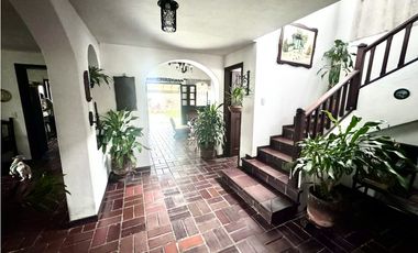 Venta Casa Independiente Poblado Aguacatala 2 por Eafit