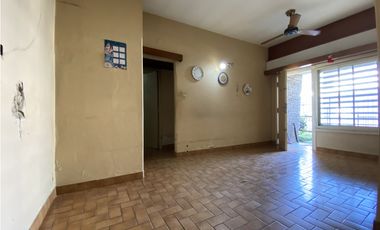 MÉXICO 6484, entre Roma e Islas Malvinas, Isidro Casanova