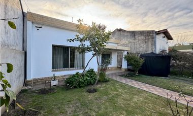 Venta casa centro paso del rey Apto cred hip