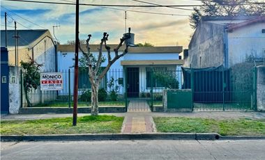 Venta casa centro paso del rey Apto cred hip