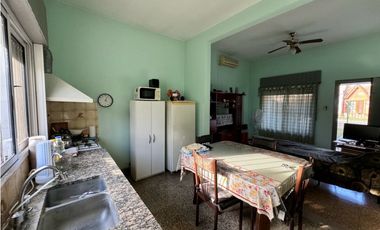 Venta casa centro paso del rey Apto cred hip