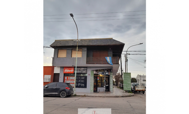 CASA 6 AMBIENTES MAS LOCAL