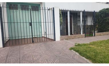 PH al Frente Con Pileta y Quincho