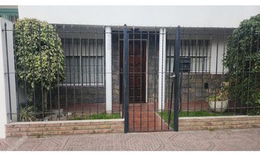 PH al Frente Con Pileta y Quincho