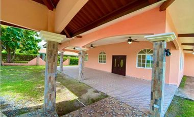 VENDO CASA EN SANTA CLARA