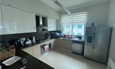 VENDO HERMOSO APARTAMENTO FRENTE AL MAR EN RO HATO!!!!