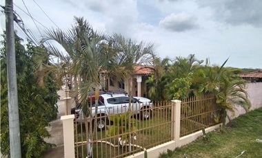 SEA CONFIABLE VENDE CASA EN BRISAS DEL GOLF, ARRAIJN