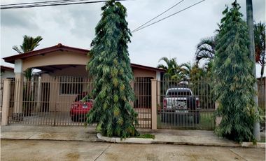 SEA CONFIABLE VENDE CASA EN BRISAS DEL GOLF, ARRAIJN
