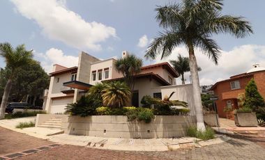 CASA EN VENTA EN CUMBRES DE MORELIA