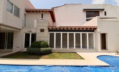 CASA EN VENTA EN CUMBRES DE MORELIA