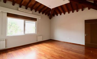 CASA EN VENTA EN CUMBRES DE MORELIA